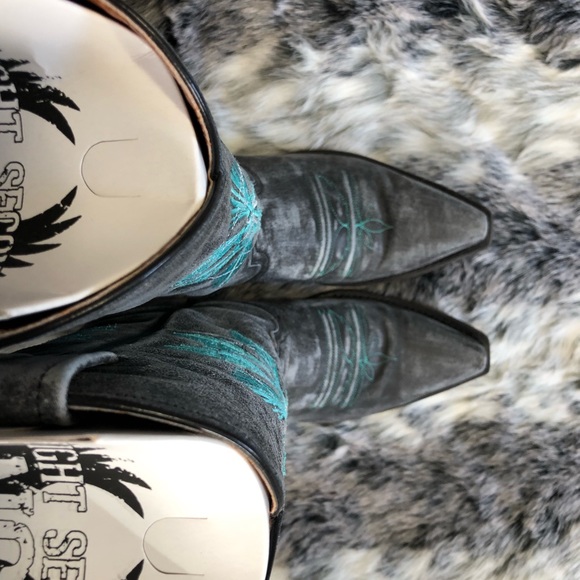 Eight Second Angel brand boots, size 7-1/2.  Excellent condition w/ box - Picture 4 of 14